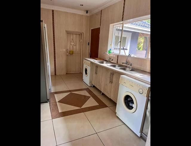 4 BEDROOM HOUSE FOR SALE IN ARCON PARK